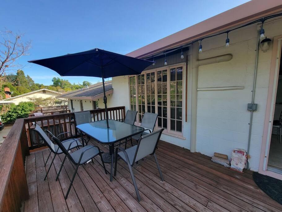 Becky'S Condo Mariposa Exterior photo